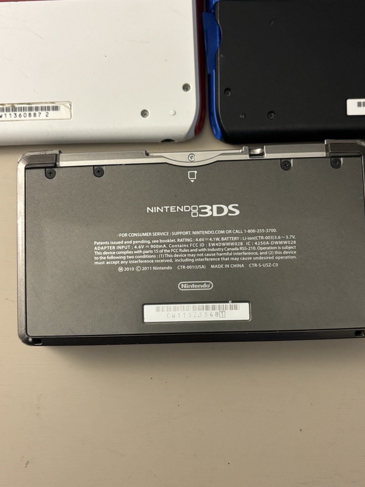 Nintendo 2DS/3DS Handheld Console Lot (3) Black/Blue White/Red Black 3DS