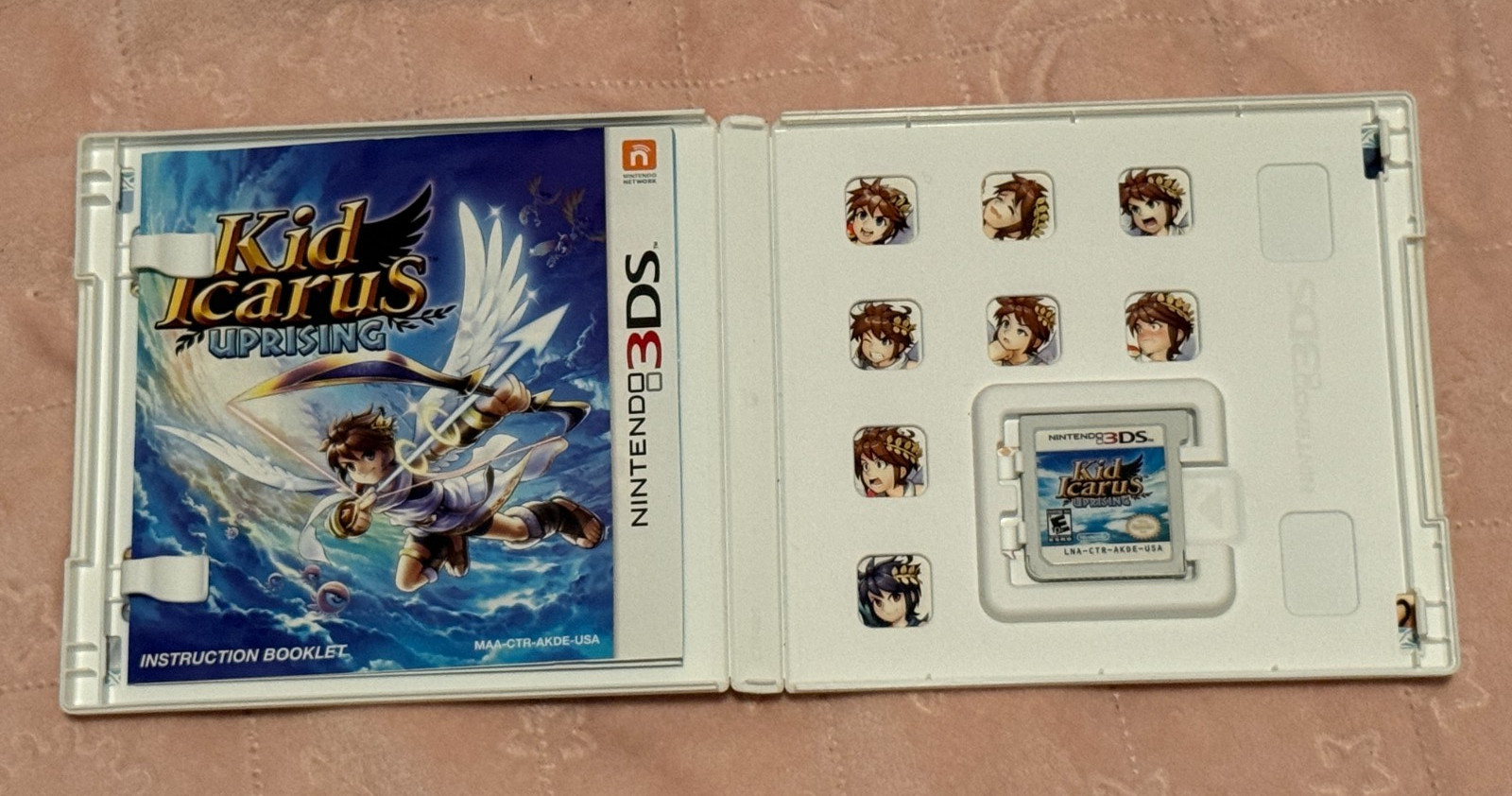 Kid Icarus Uprising (nintendo 3DS, 2012)