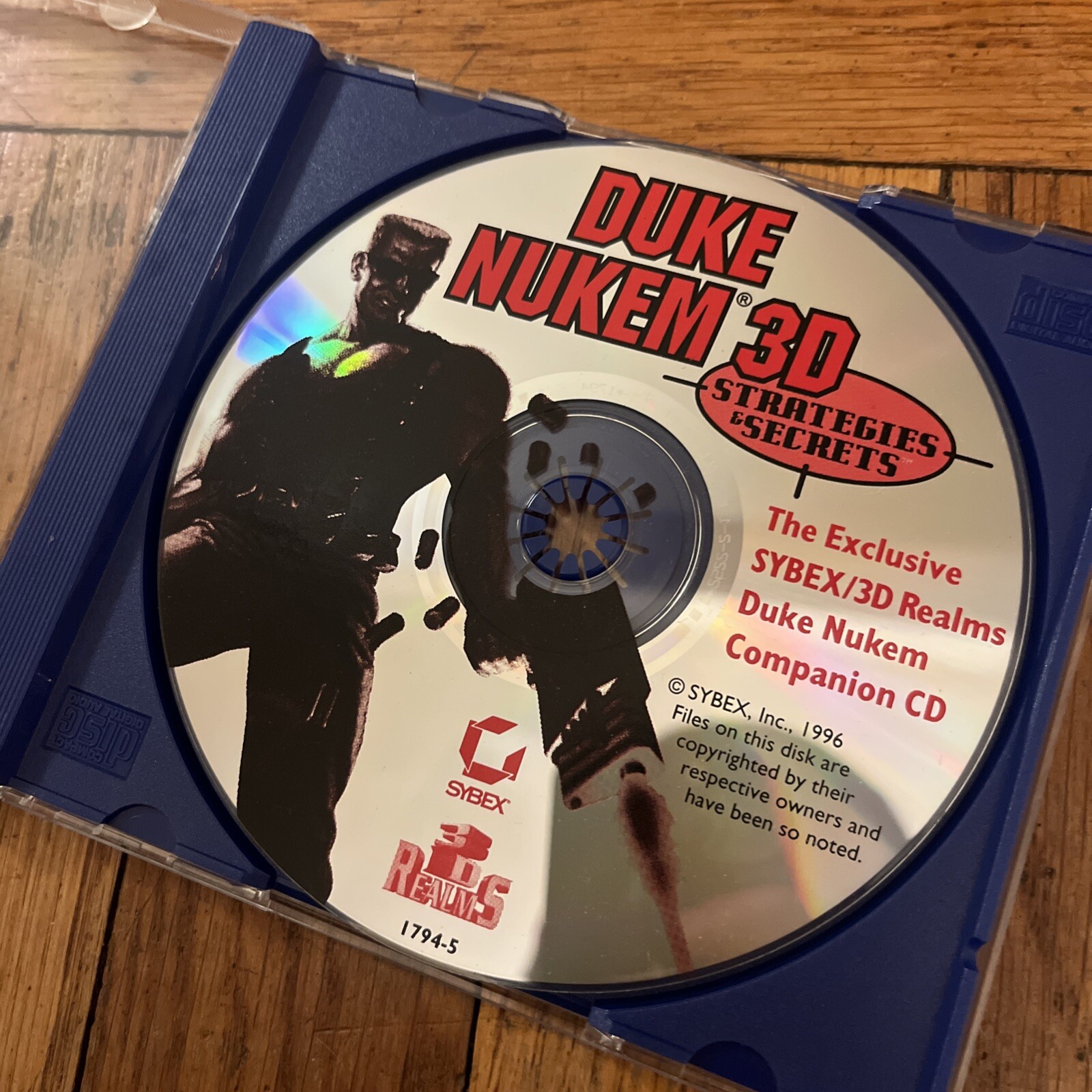 Duke Nukem 3D Atomic Edition Total Chaos Pack Shareware Sybex Companion CD RARE