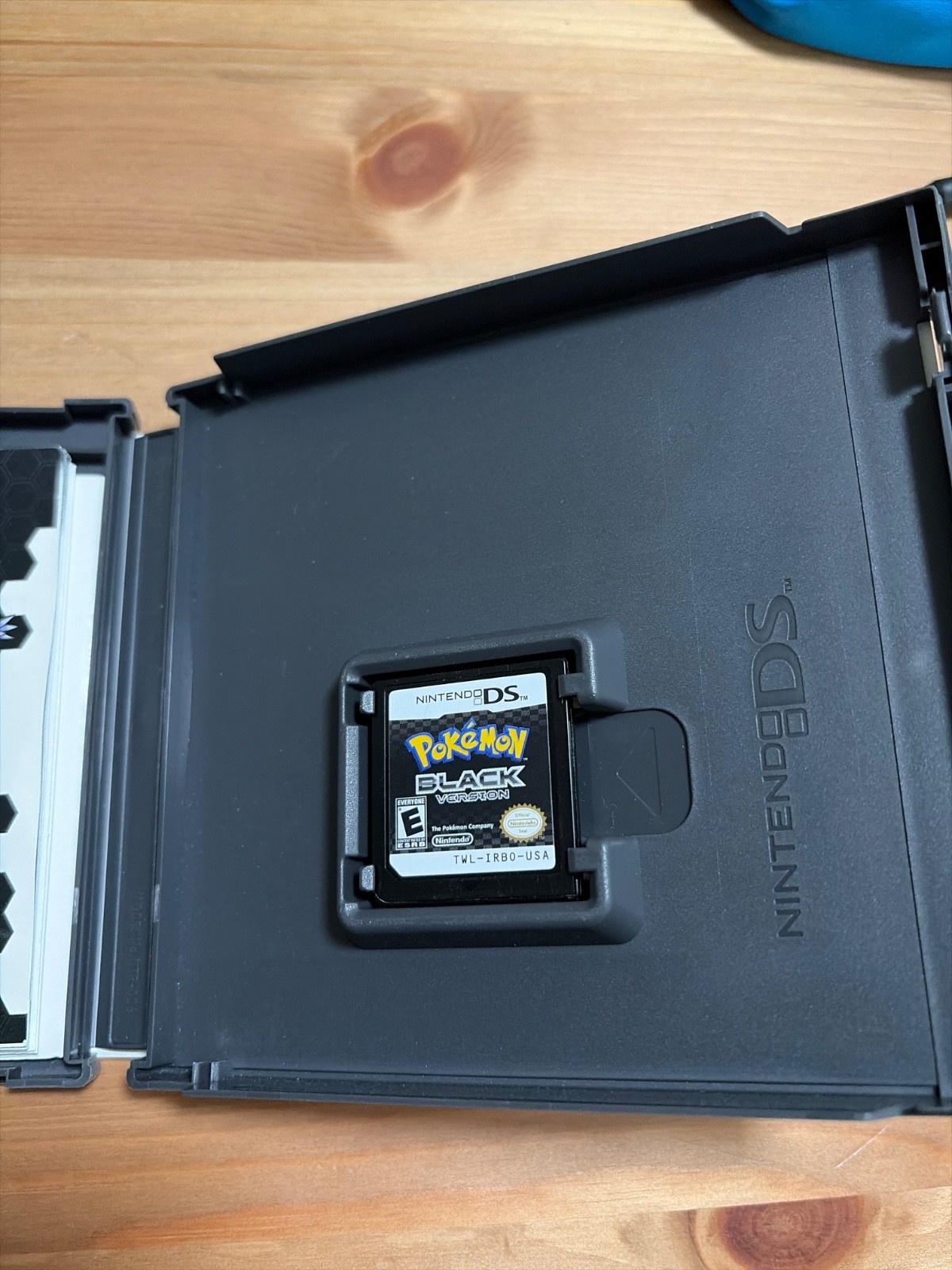 Pokemon: Black Version Complete in box