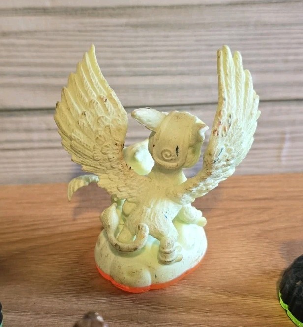 Activision Skylander Figures Lot of 6! Lava Barf Fire Kraken Scorp Flashwing M11