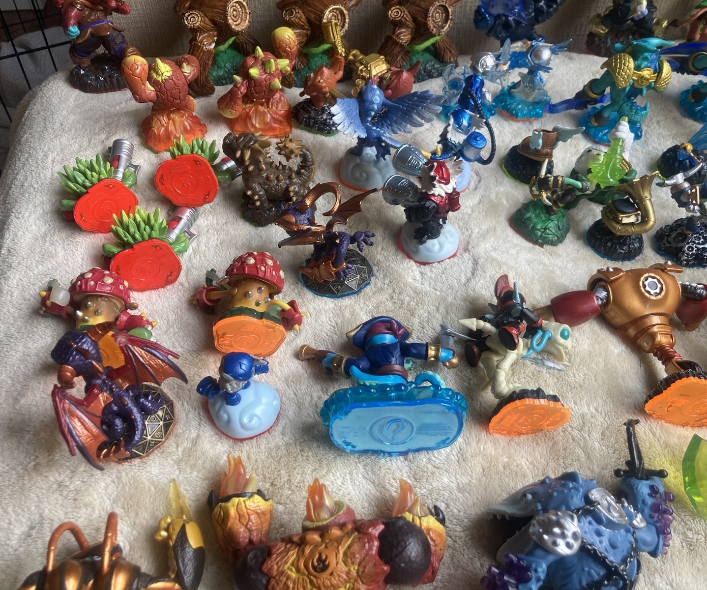 Skylanders Activision Character Action Figure Large Mixed Bundle Lot 58 Pieces