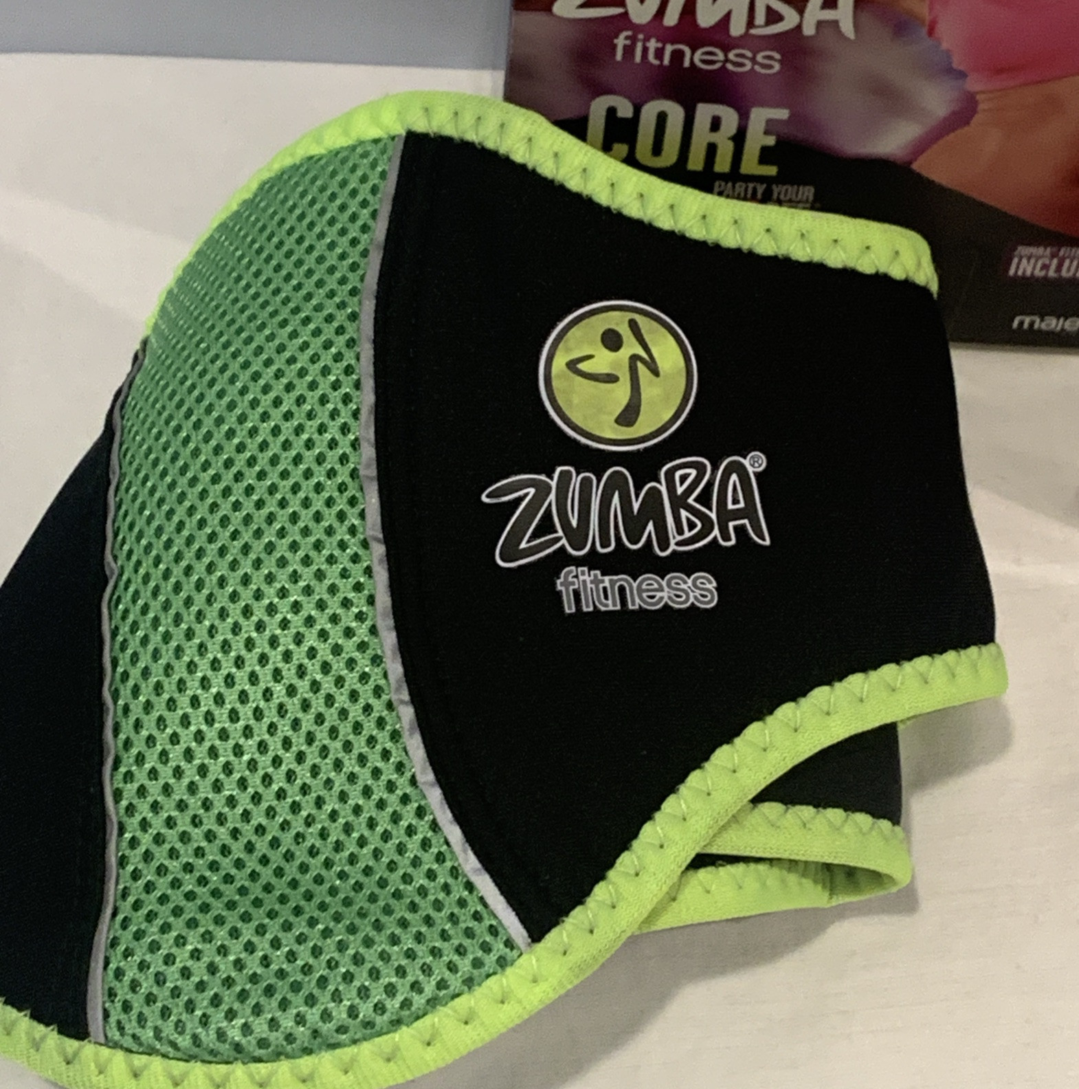 Zumba Fitness Core – Nintendo Wii – Video Game – VERY GOOD and Complete
