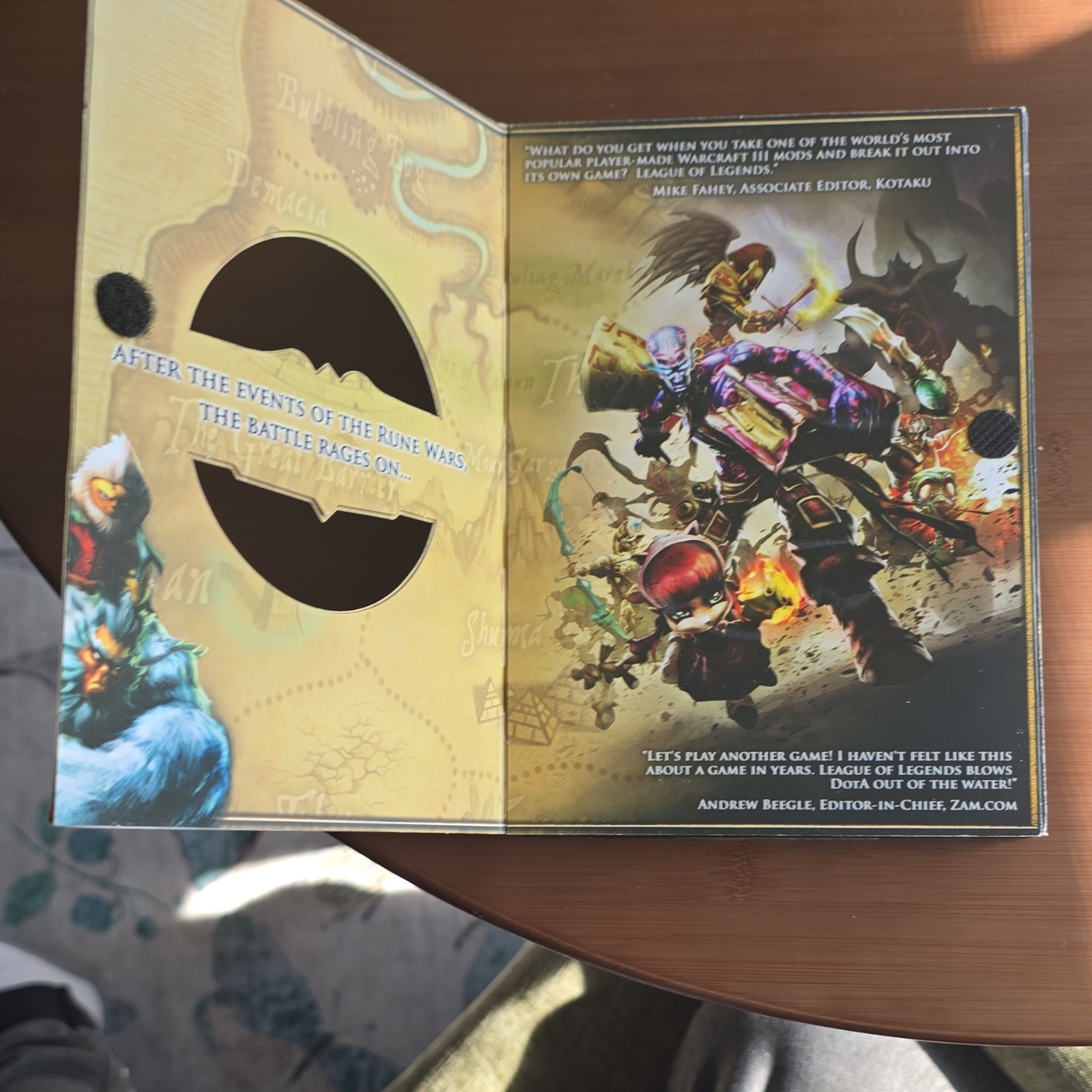 League of Legends Collector’s Pack (PC, 2009) PC Game w/ Map & Disc. No Manual
