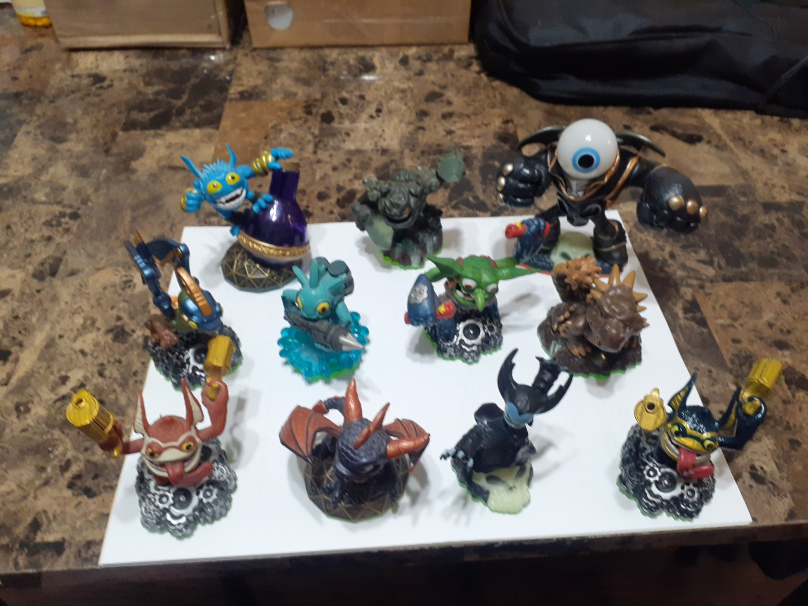 1 MIX LOT OF 11 ACTIVISION SKYLANDERS SUPERCHARGERS CHARACTERS ORIGINAL ITEM