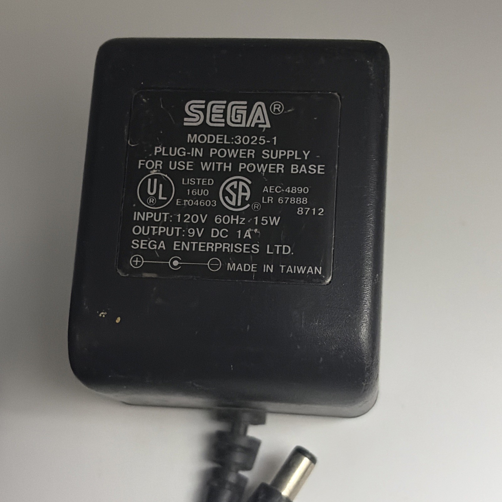 Sega OEM 9v Plug In Power Supply – Model 3025-1