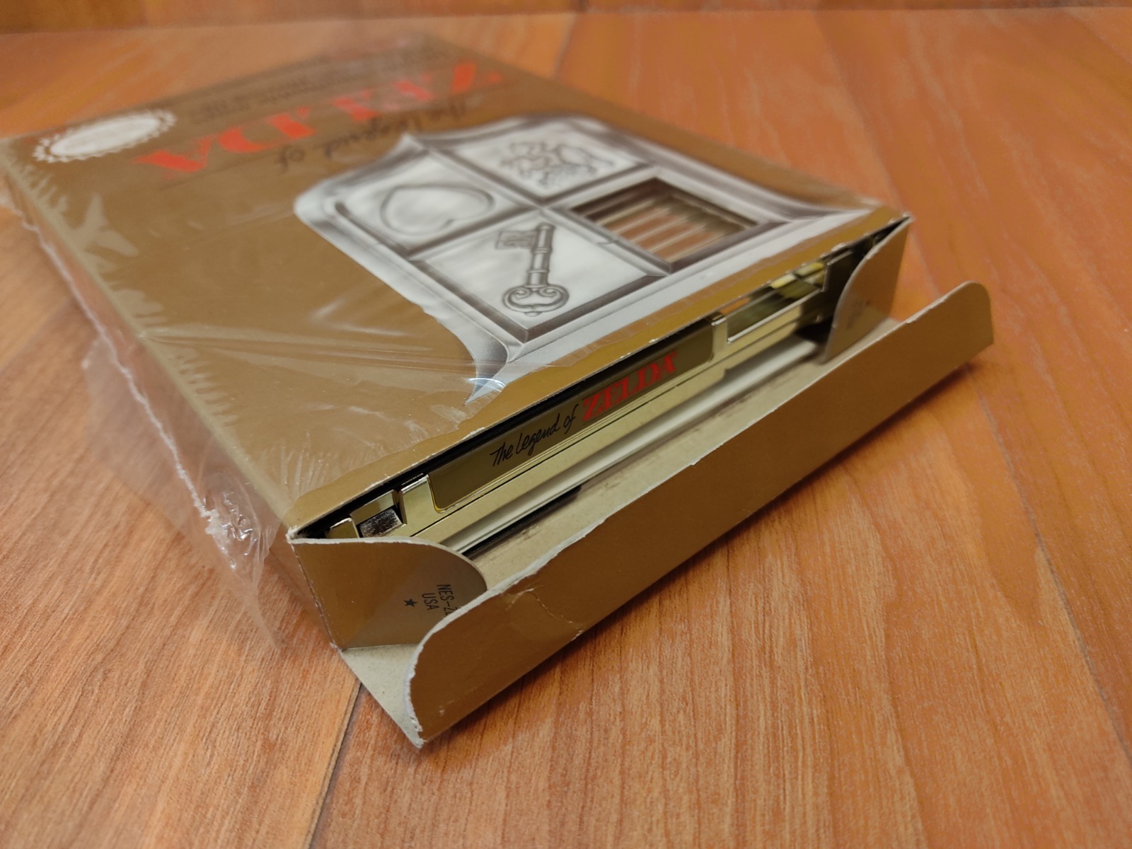 MINTY BOX CIB Legend of Zelda Oval Seal complete in nintendo nes lot Shrink Wrap