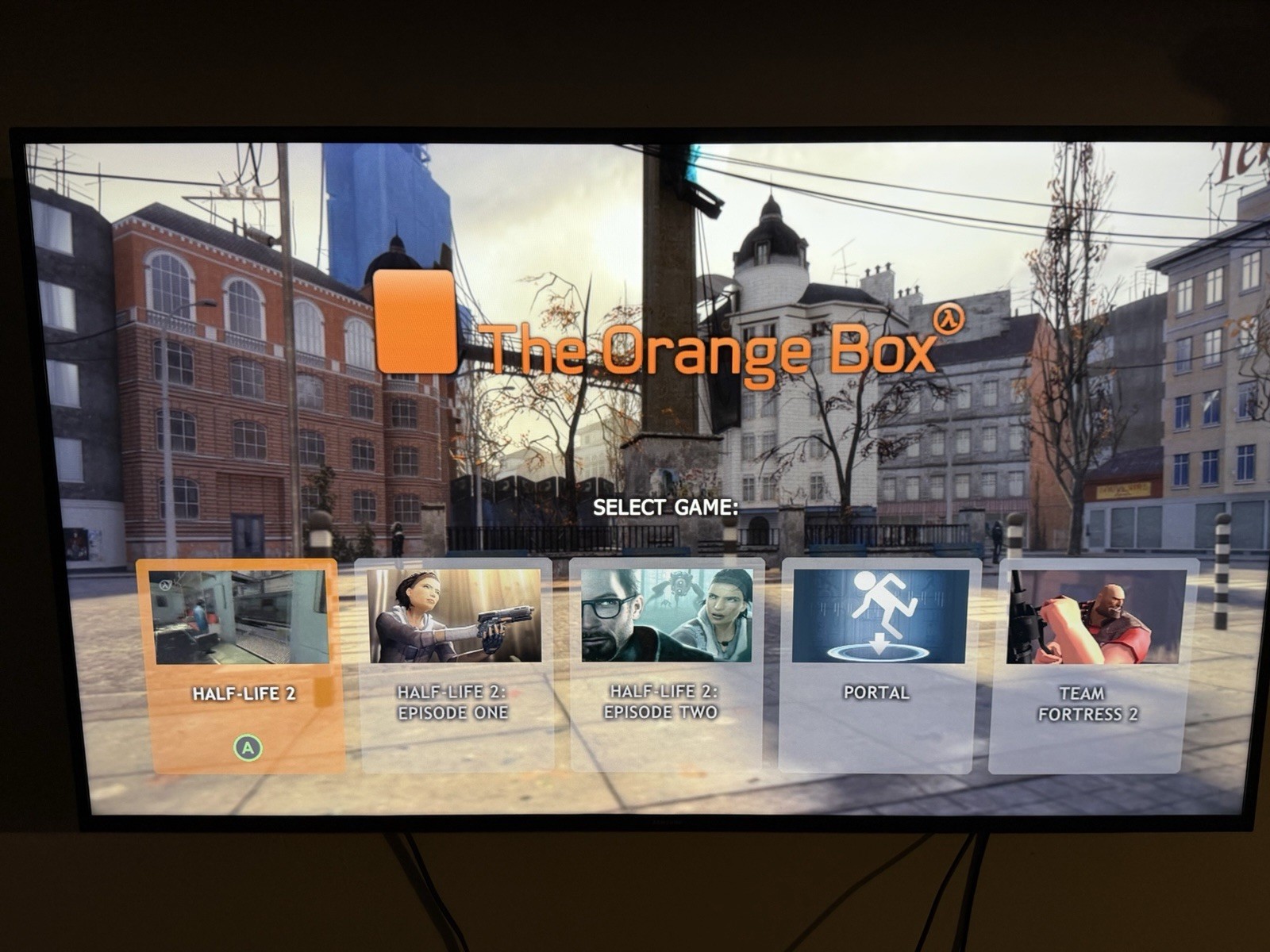 The Orange Box Half Life 2 (Xbox 360, 2007) See Pics And Description