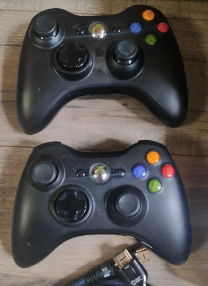⭐Microsoft Xbox 360 E 250GB HDD model 1538 + 4 Controller & 9 Game Bundle ⭐