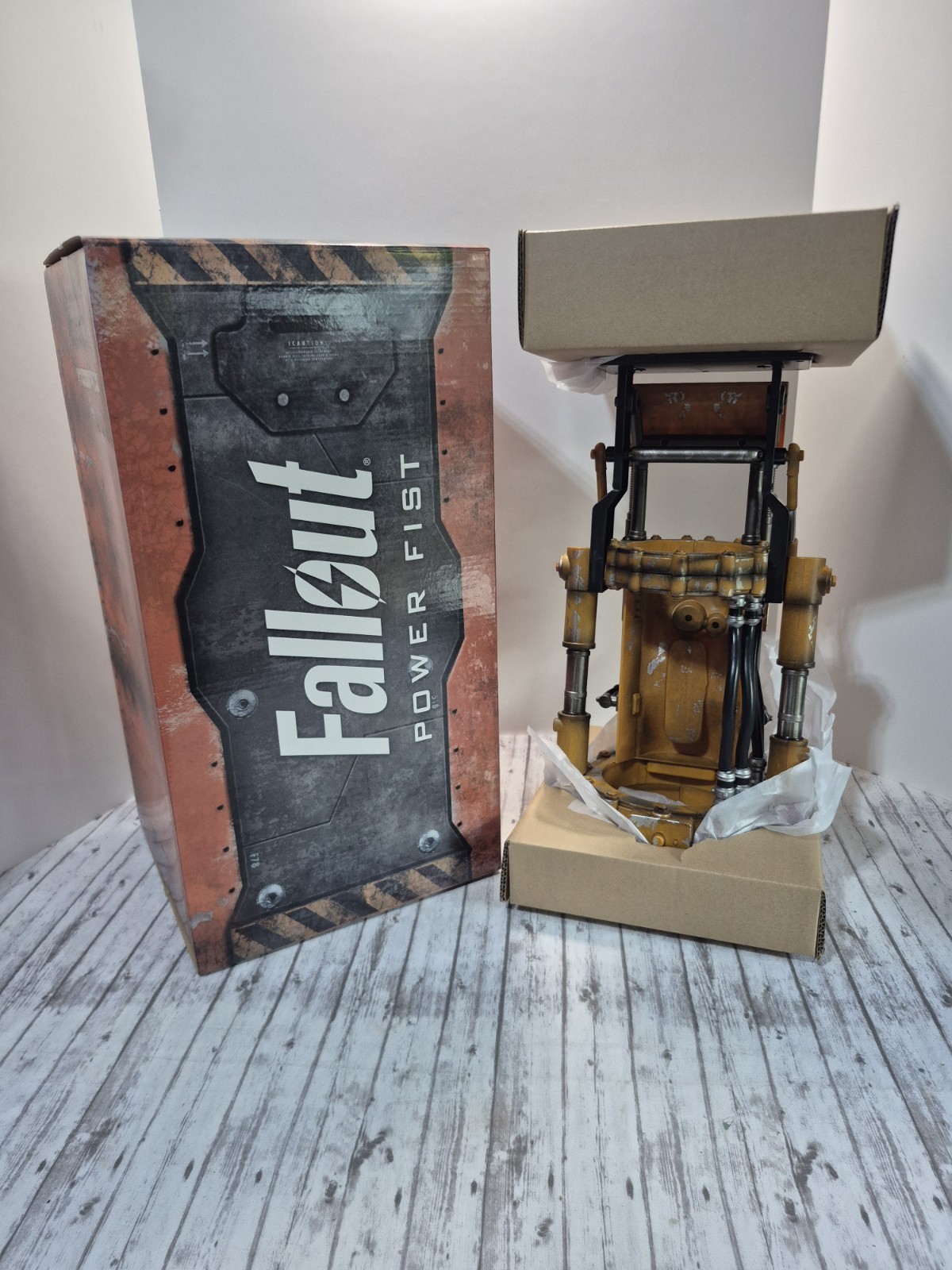 Fallout Power Fist Bethesda Chronicle Collectibles Replica 1:1 Scale New