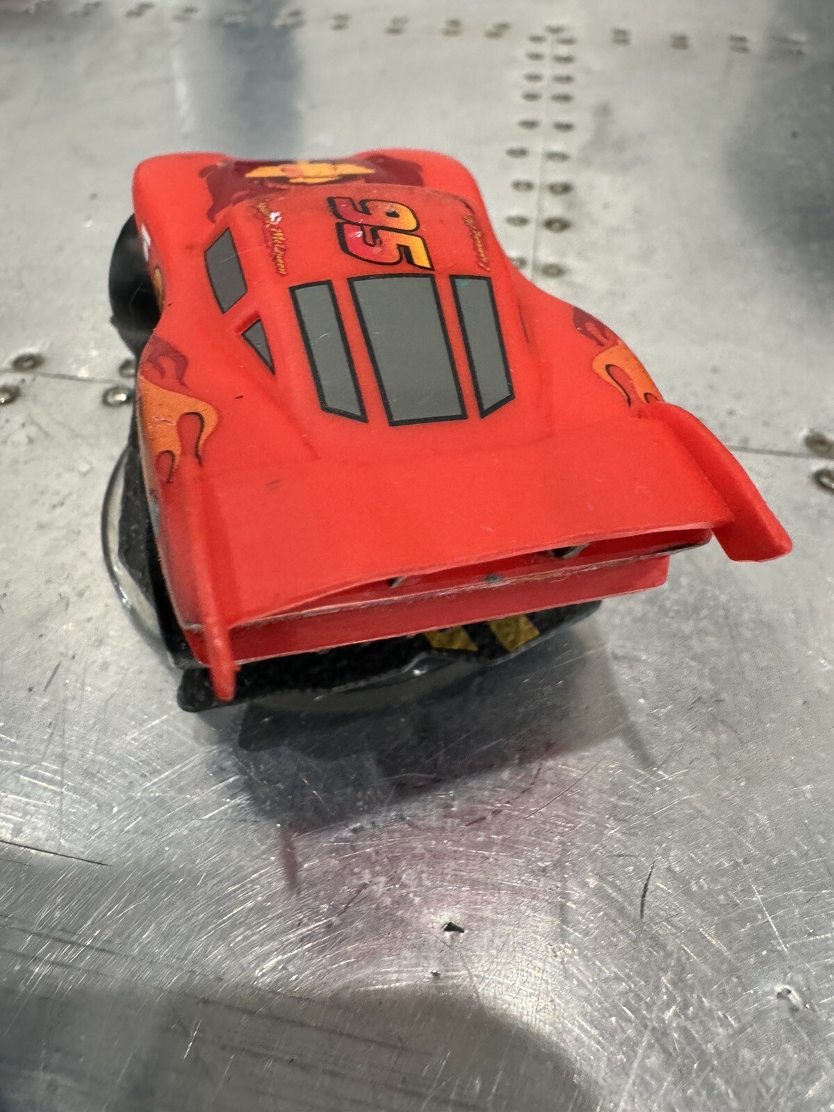 LIGHTNING MCQUEEN – DISNEY INFINITY 1.0 CHARACTER FIGURE