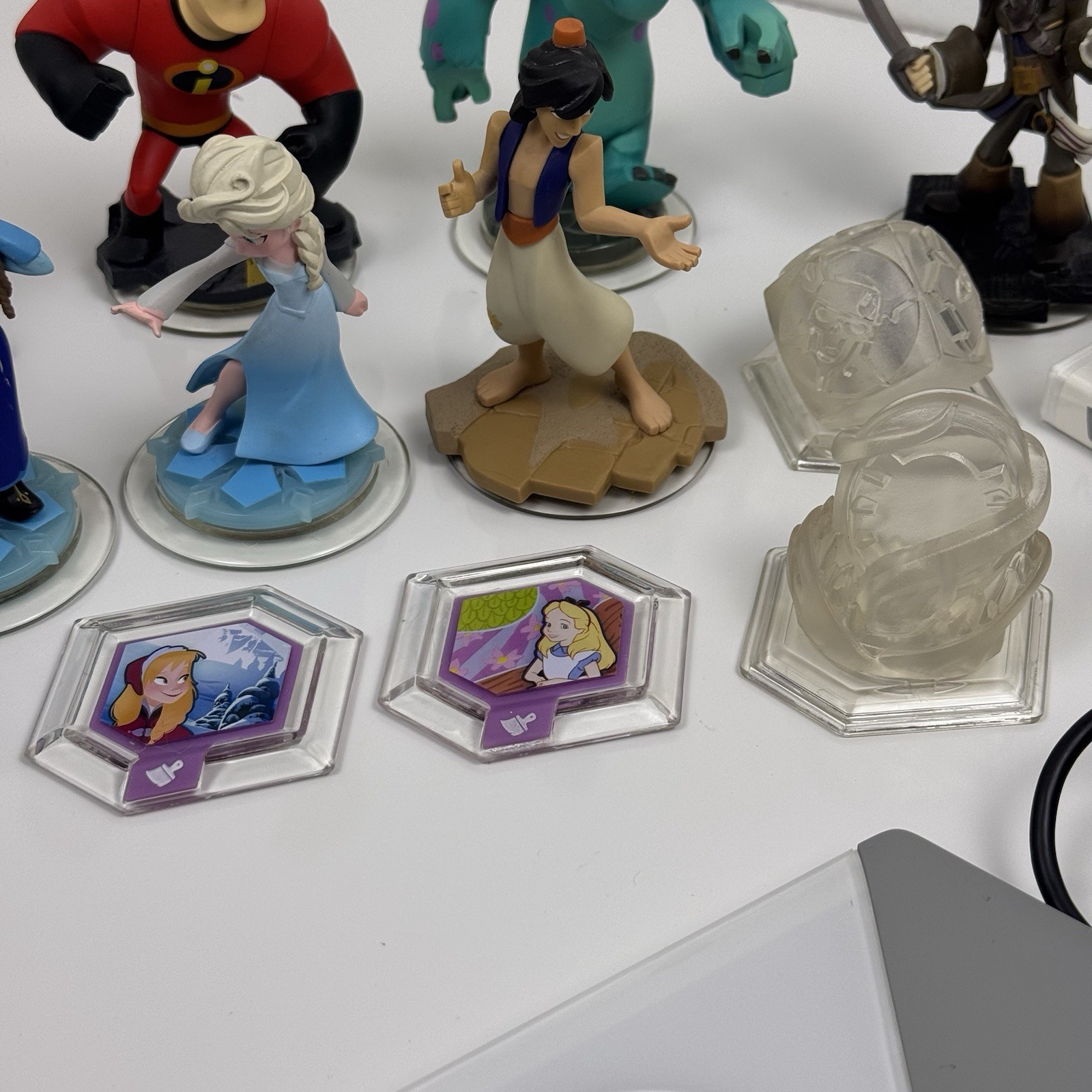 Disney Infinity Mixed Lot Marvel Frozen Pirates Incredibles Video Games & Dock
