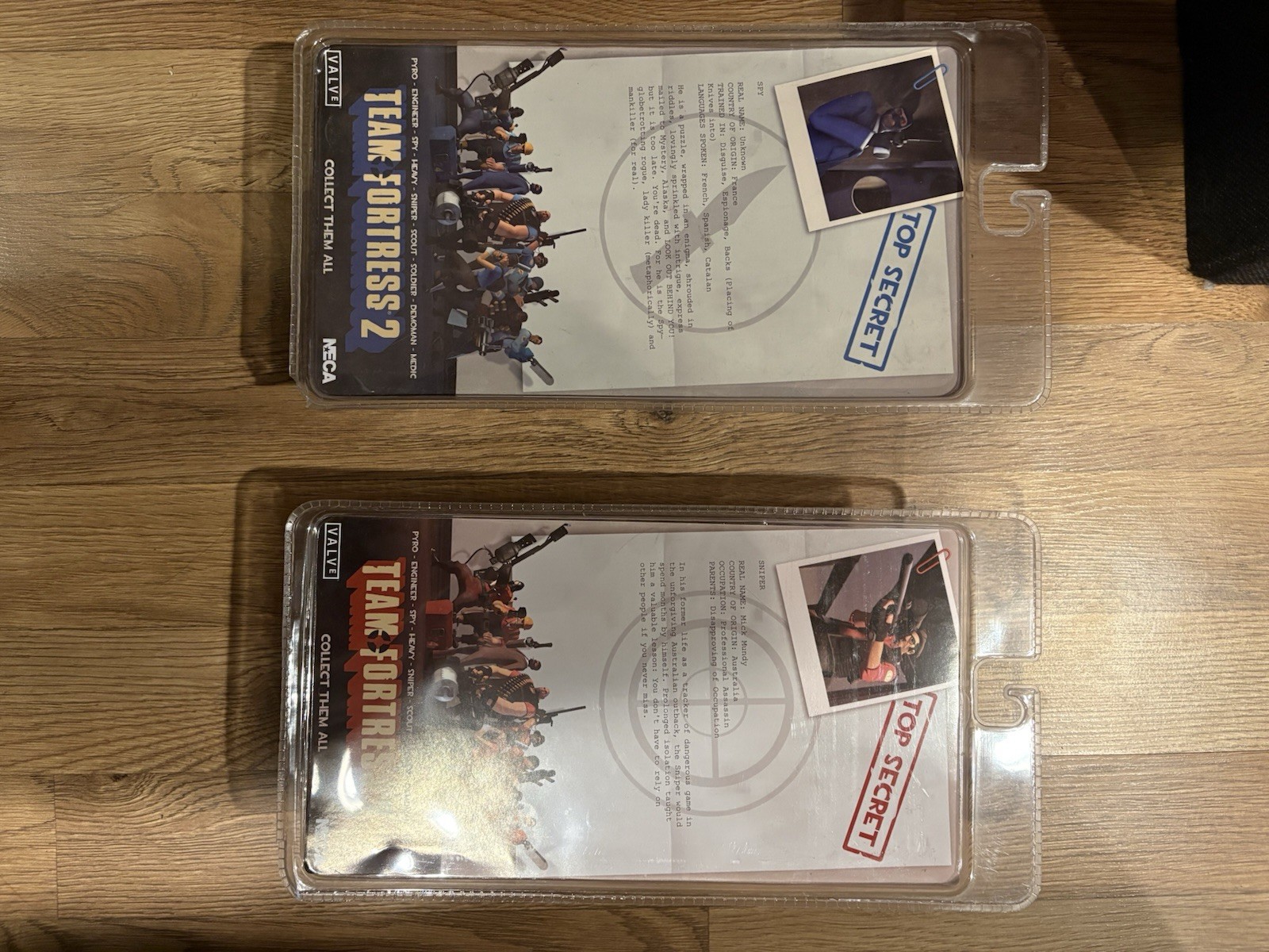 NECA Team Fortress 2 Spy & Sniper Action Figures Bonus Code In-Game Content(new)