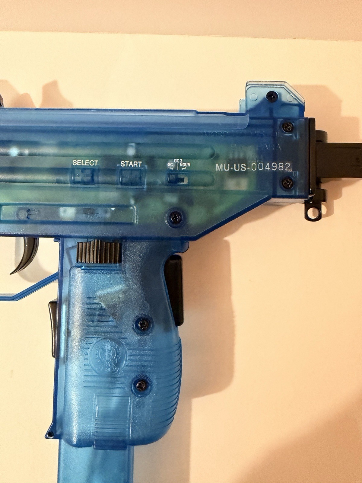 Action Arms Ltd Light Gun Controller Blue Wired On/Off Switch GameCube Wii