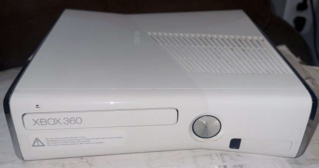Microsoft Xbox 360 S White Glossy Console ONLY Tested Working *NO HARD DRIVE*