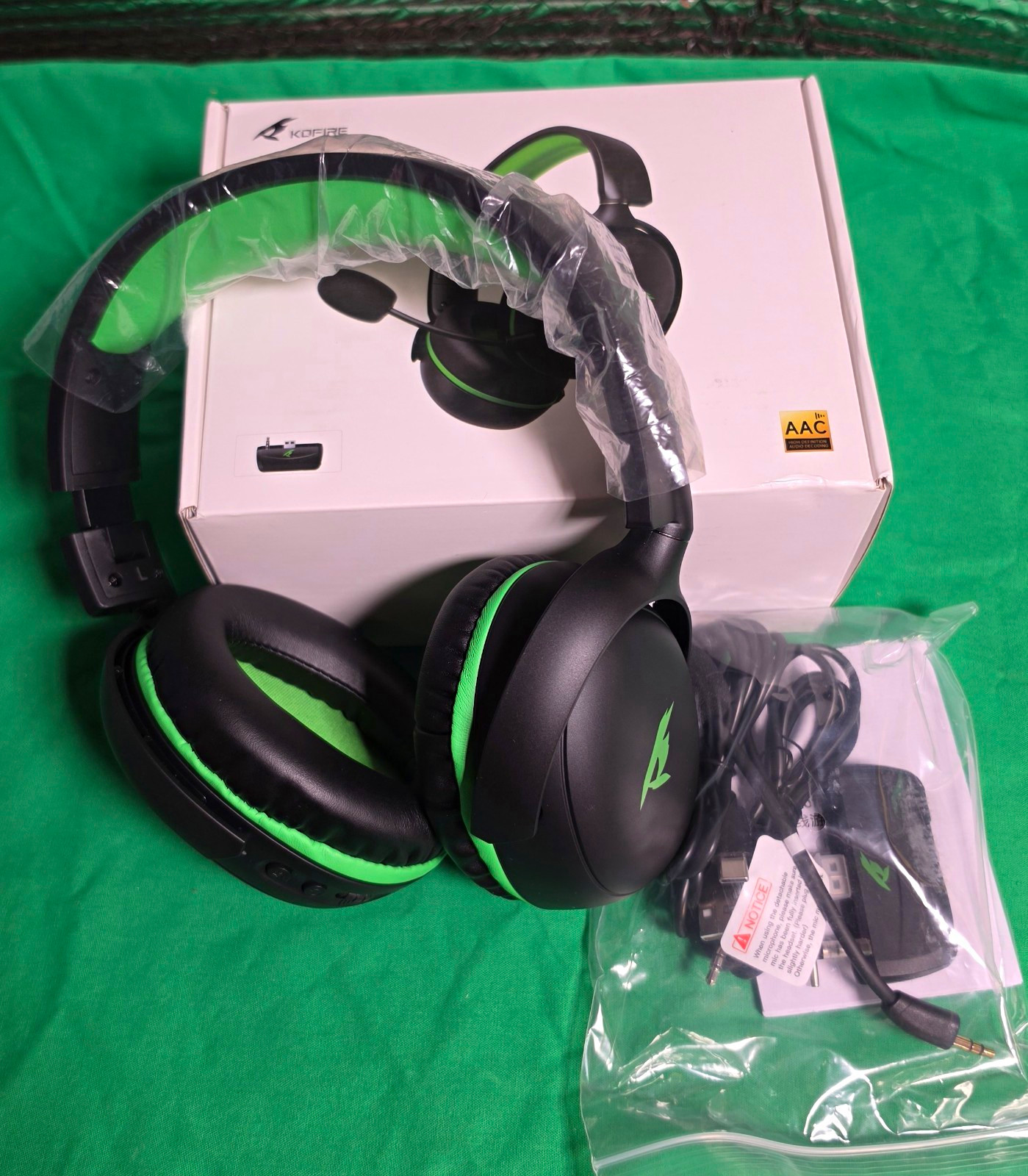 KOFIRE Xbox Wireless Gaming Headset Bluetooth USB Wireless Black Green Boom Mic