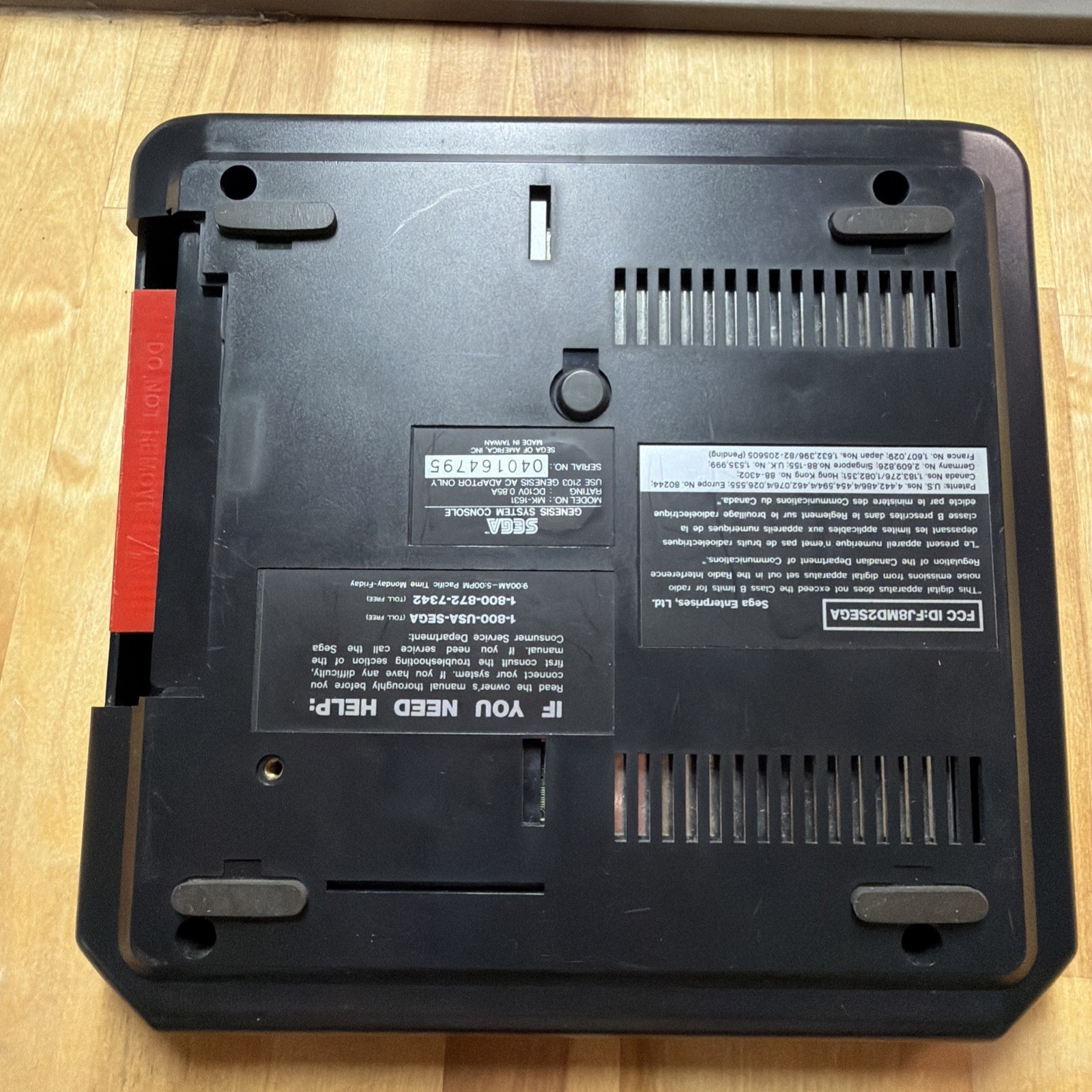 Sega Genesis Model MK-1631 Console ( Untested As Is Parts Only)