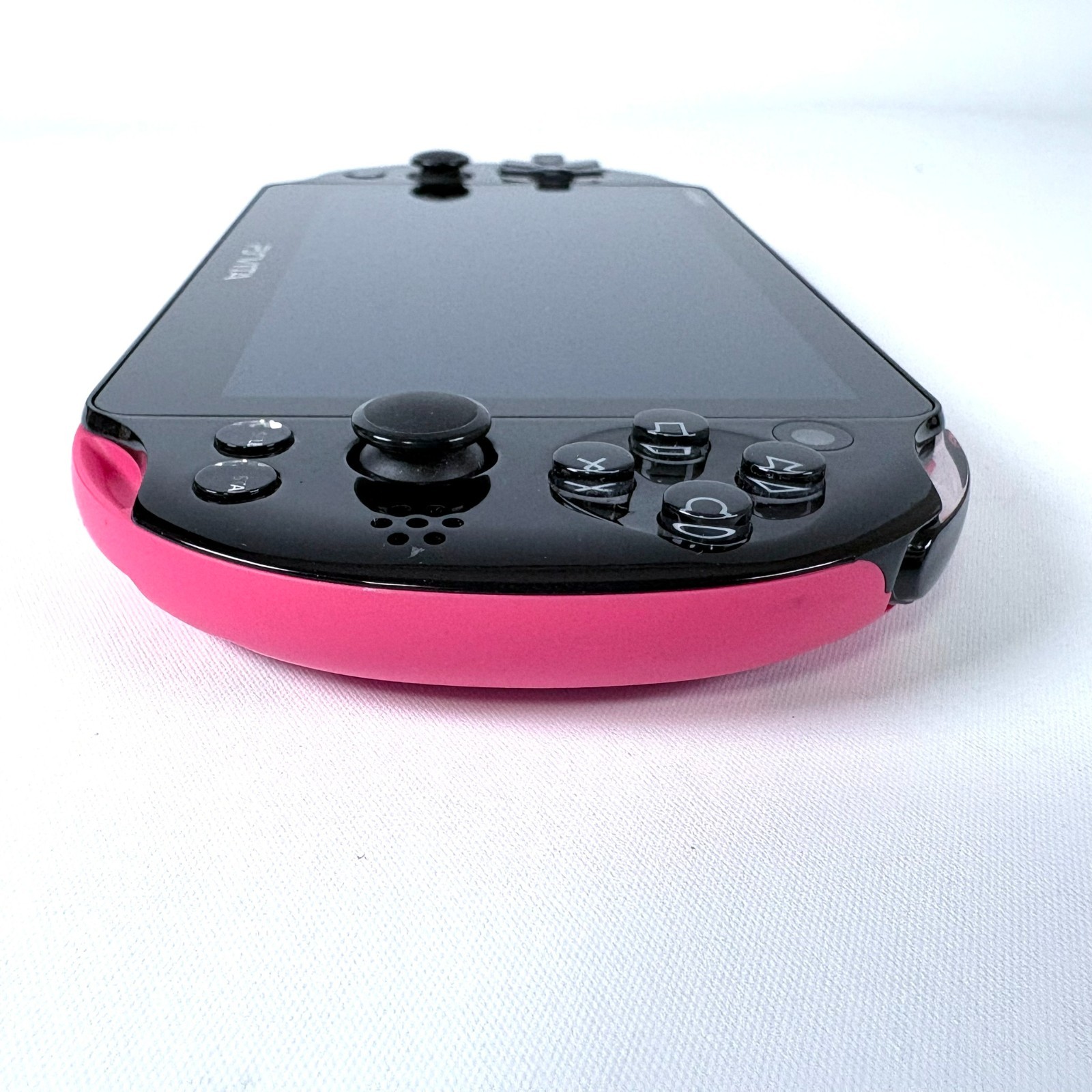 Sony PlayStation Vita PS Vita PCH-2000 ZA15 1GB Handheld System – Pink/Black
