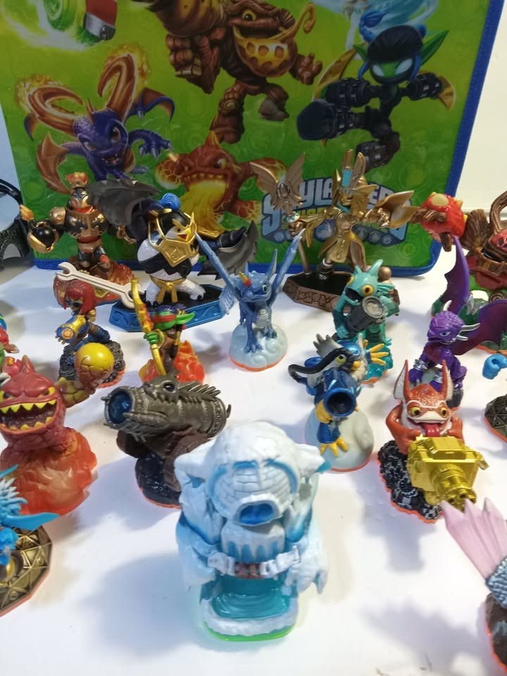 Skylanders Figures Wii Collection Lot