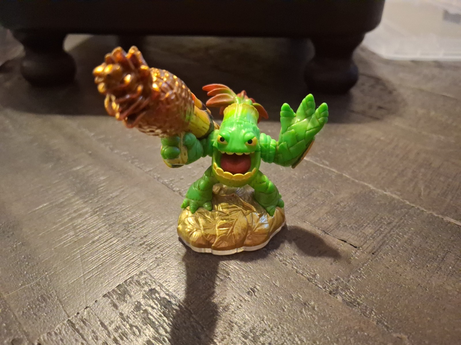 Skylanders Eons Eon’s Elite Zook Figure – Gold Base
