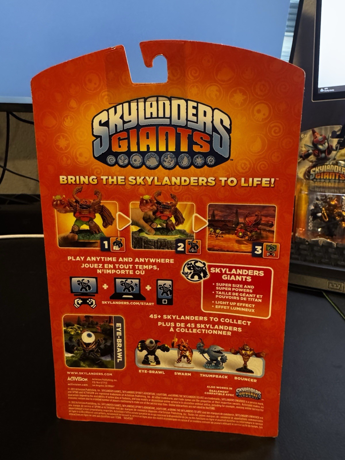 Skylanders Giants Crusher Light Up Effect Character Figure (ERROR PACK)