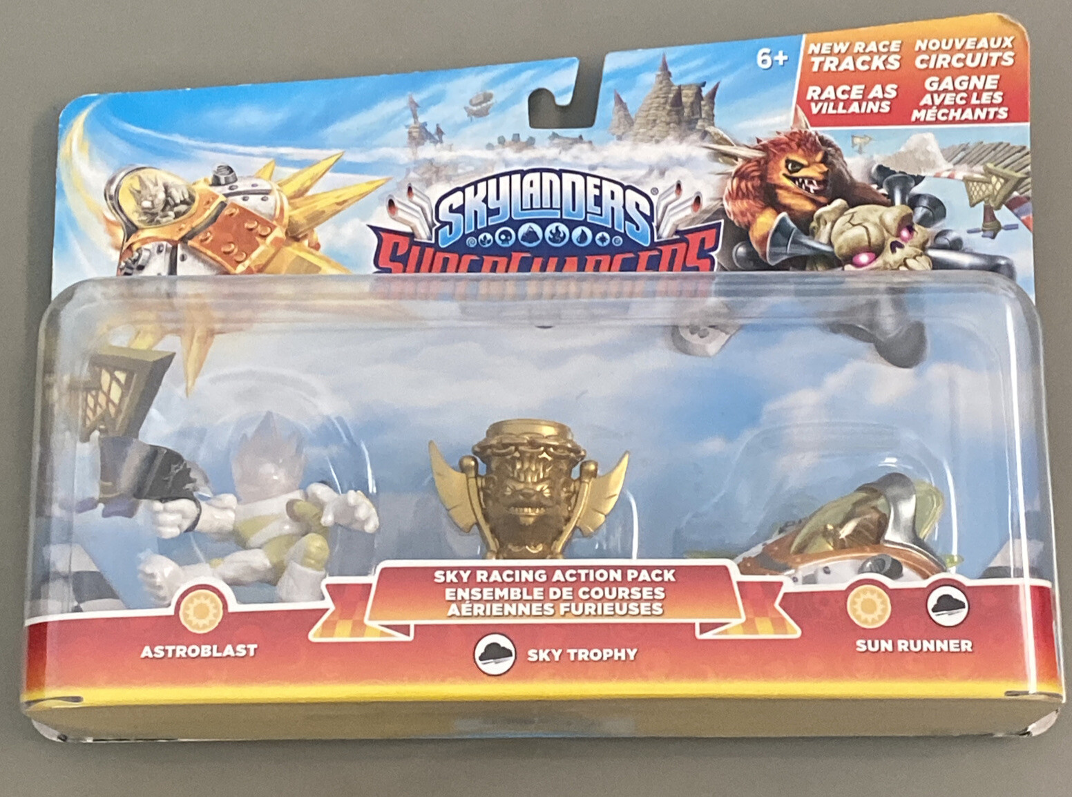 SKYLANDER SUPERCHARGERS Sky Racing Action Pack Astroblast Sub Runner Sky Trophy