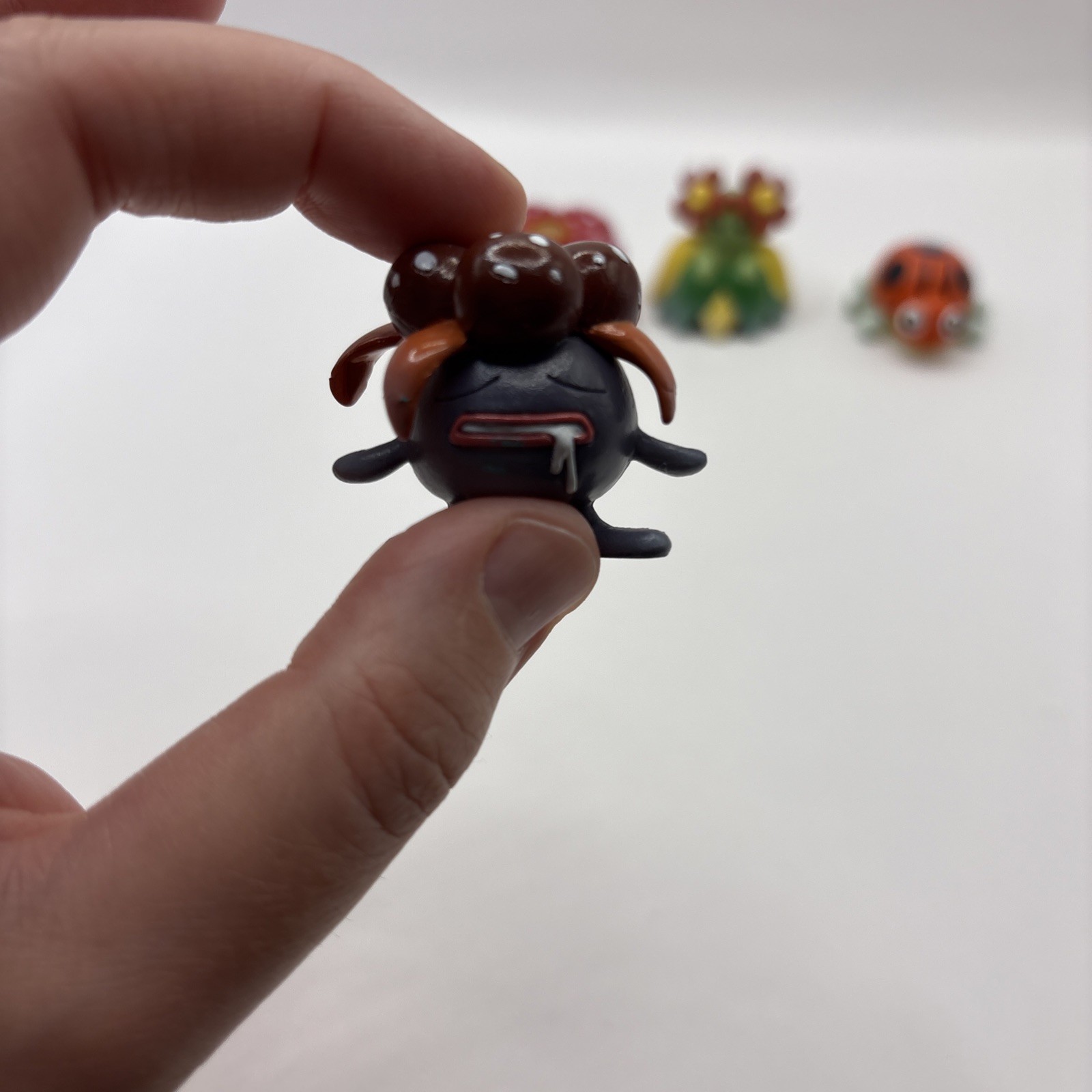 Tomy Pokemon Bellossom Vileplume Gloom ledyba Tomy Pokemon Collection Figure