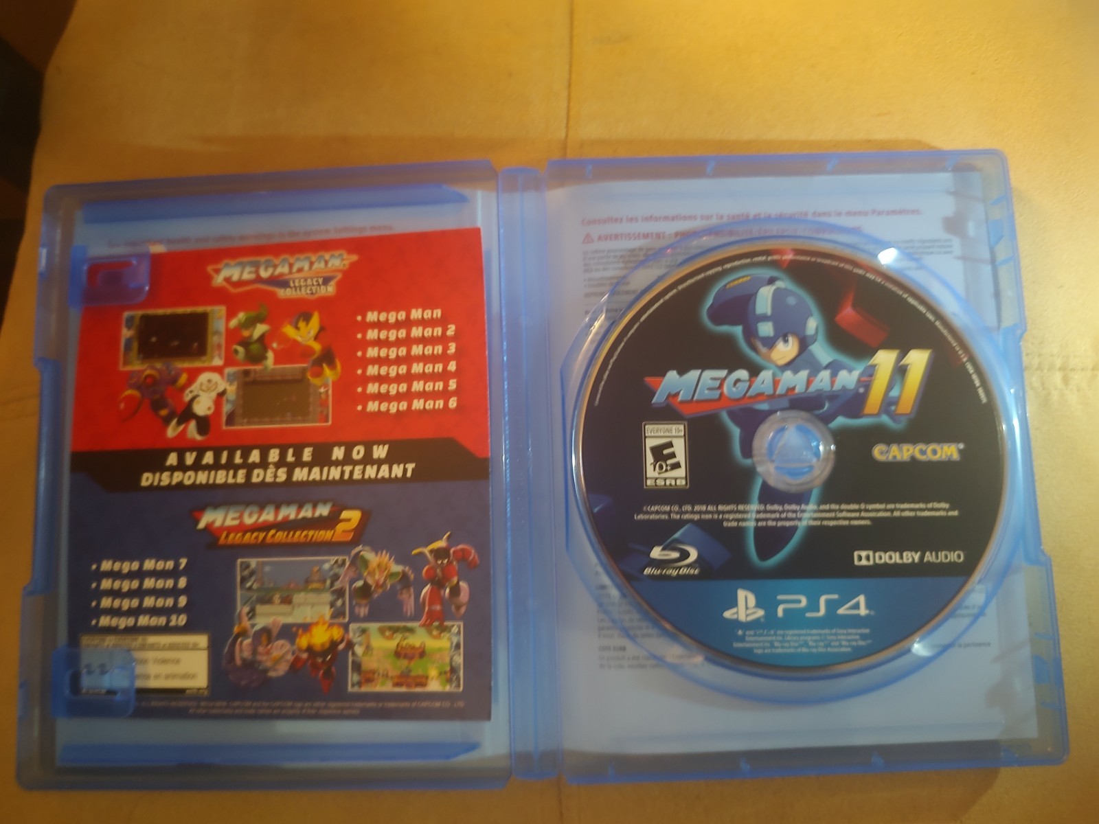 MEGA MAN 11 30 YEAR COLLECORS EDITION STRATEGY GUIDE PS4 MIGHTY NO 9 POSTER