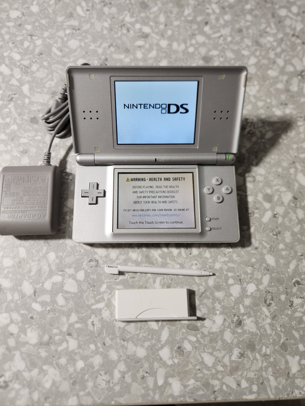 Nintendo DS Lite System Portable Gaming Console – Silver/white