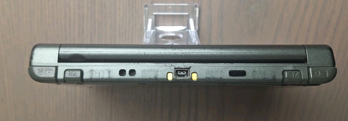 New Nintendo 3DS XL Metallic Black Charger 32GB SD Card REGION FREE BOTTOM IPS