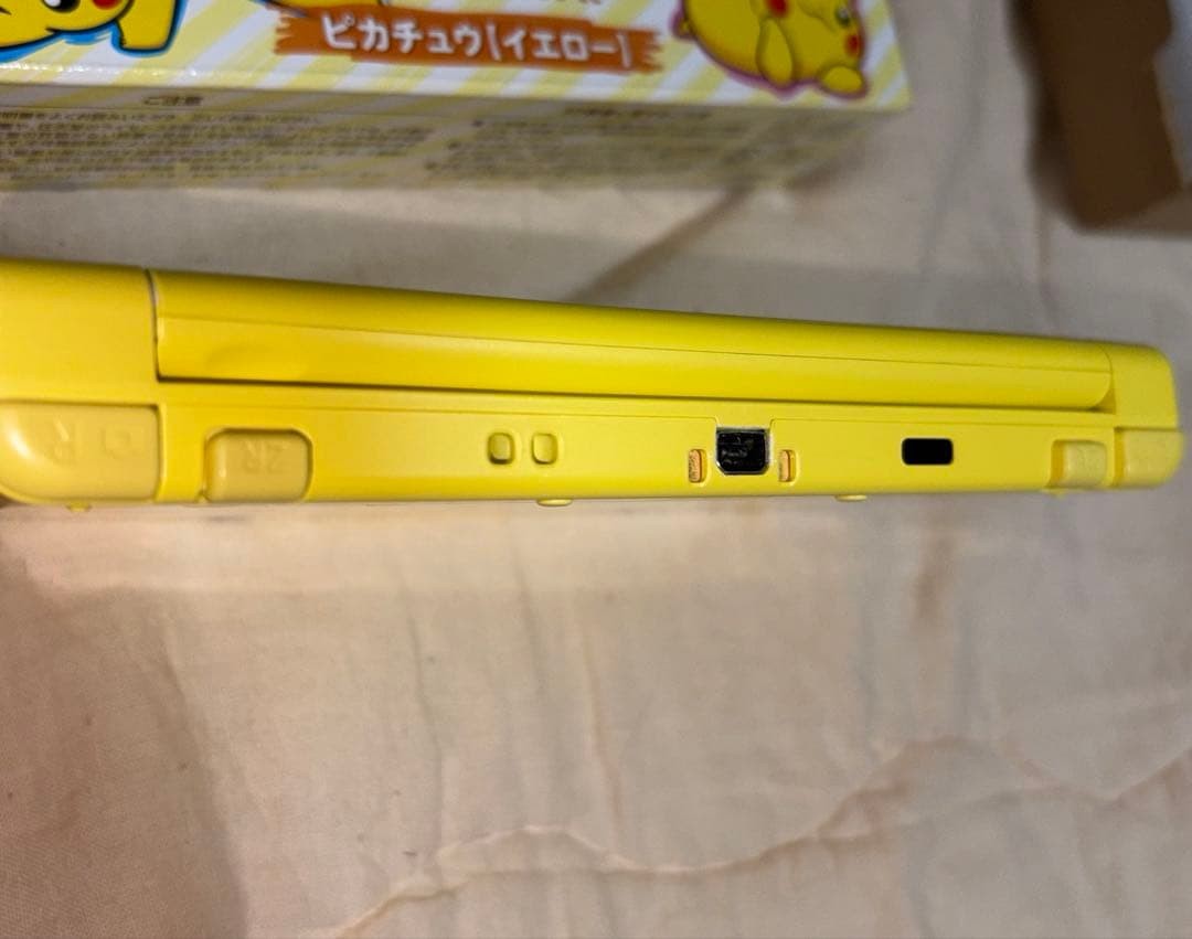 3DS/2DS/DS New Nintendo 3Dsll Pikachu Yellow Pokemon With Box, Main Unit, Japan