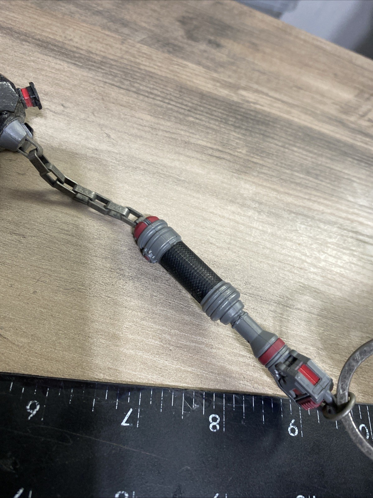 GEARS OF WAR 4 COLLECTOR’S EDITION Keychain & GODS OF WAR PIXEL PALS Lights Up