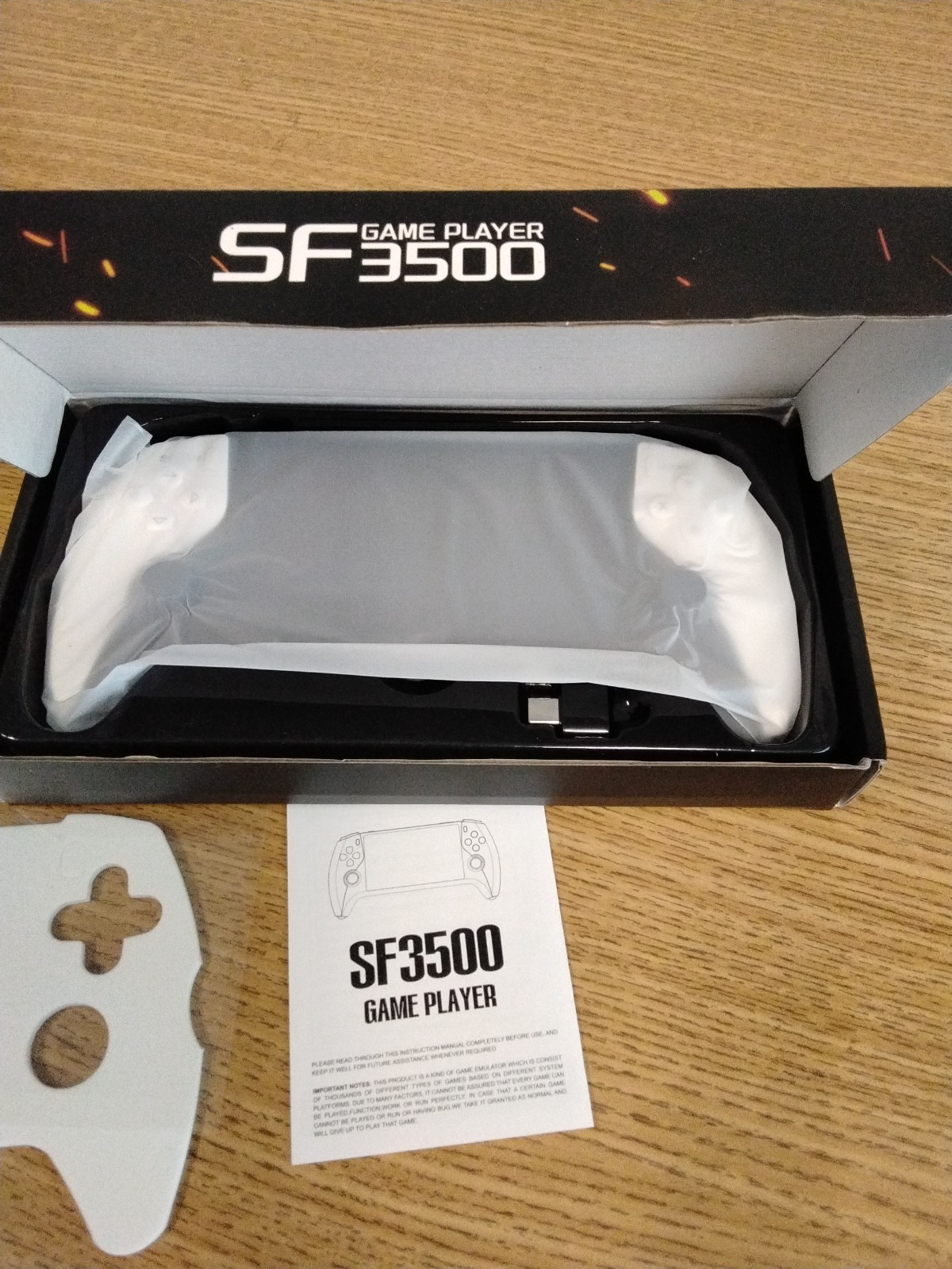 SF3500 Retro Handheld Game Console