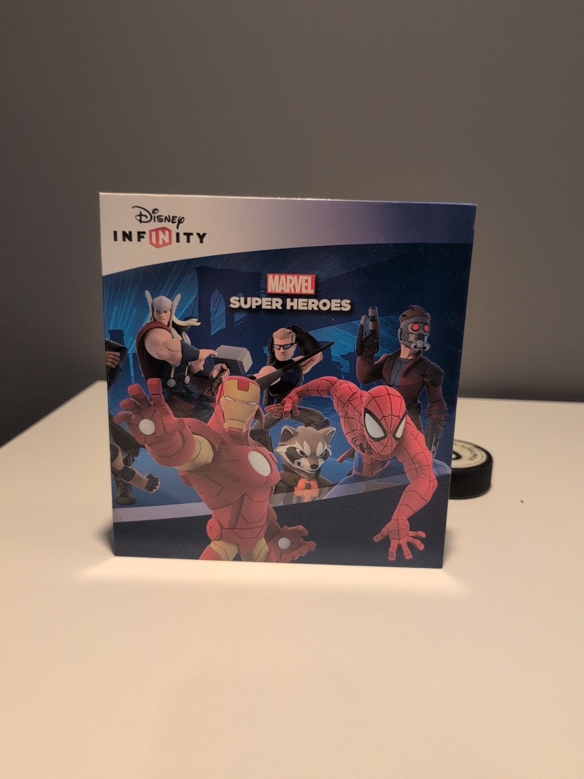 Disney Infinity Power Disc Album Marvel Super Heroes Book With 16 Disc slots