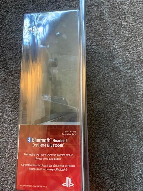 Official Sony PlayStation 3 (PS3) Wireless Bluetooth Headset – New in Box
