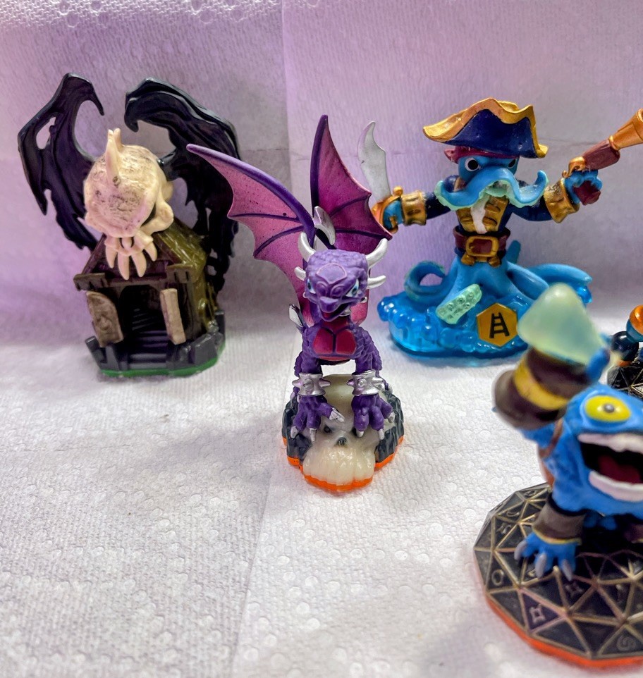 Activision Skylanders Spyro’s Adventure Figure Lot – Lot of 7 figures