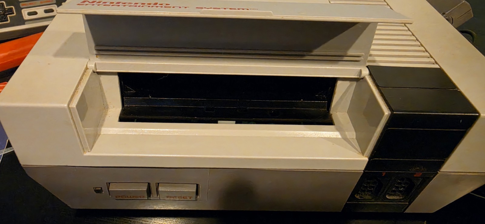 NES Console And Controller Bundle – 2 Standard Controllers, 1 Zapper, 1 NES Max