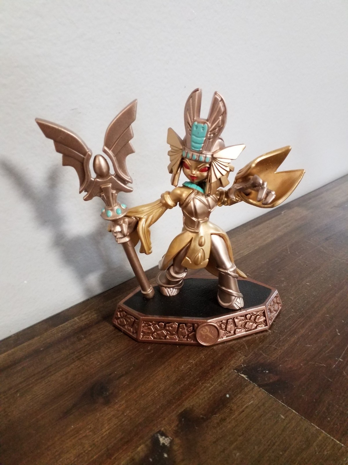 Skylanders Imaginators Lot Of 5: Master King Pen, Golden Queen, Crystals
