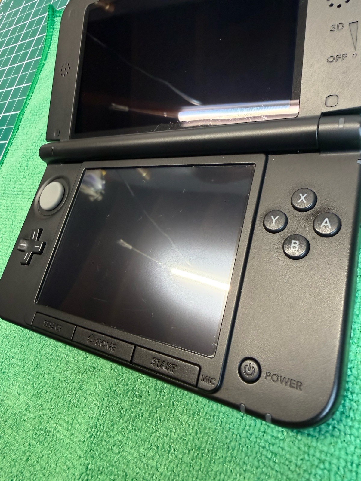 Nintendo 3DS XL Blue/Black Handheld Console w/ Charger Very Nice! Ships Free!