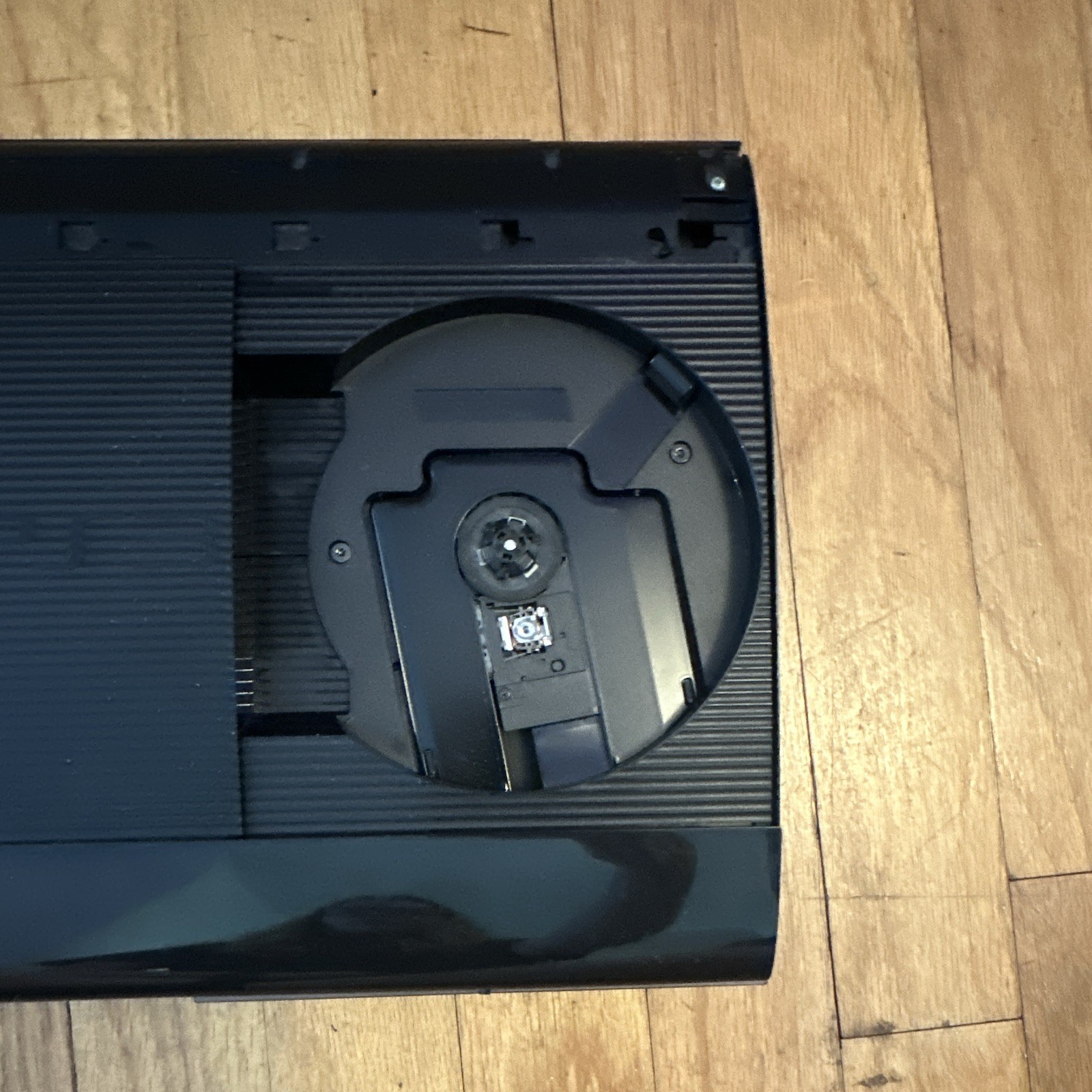 Sony PlayStation 3 Super Slim 500GB Black w DualShock 3, Wi-Fi, NTSC-U/C