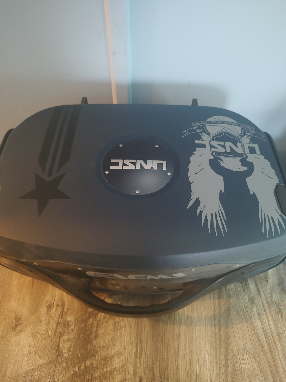 Halo UNSC Limited Edition: GAEMS Vanguard G190 LCD Gaming Case