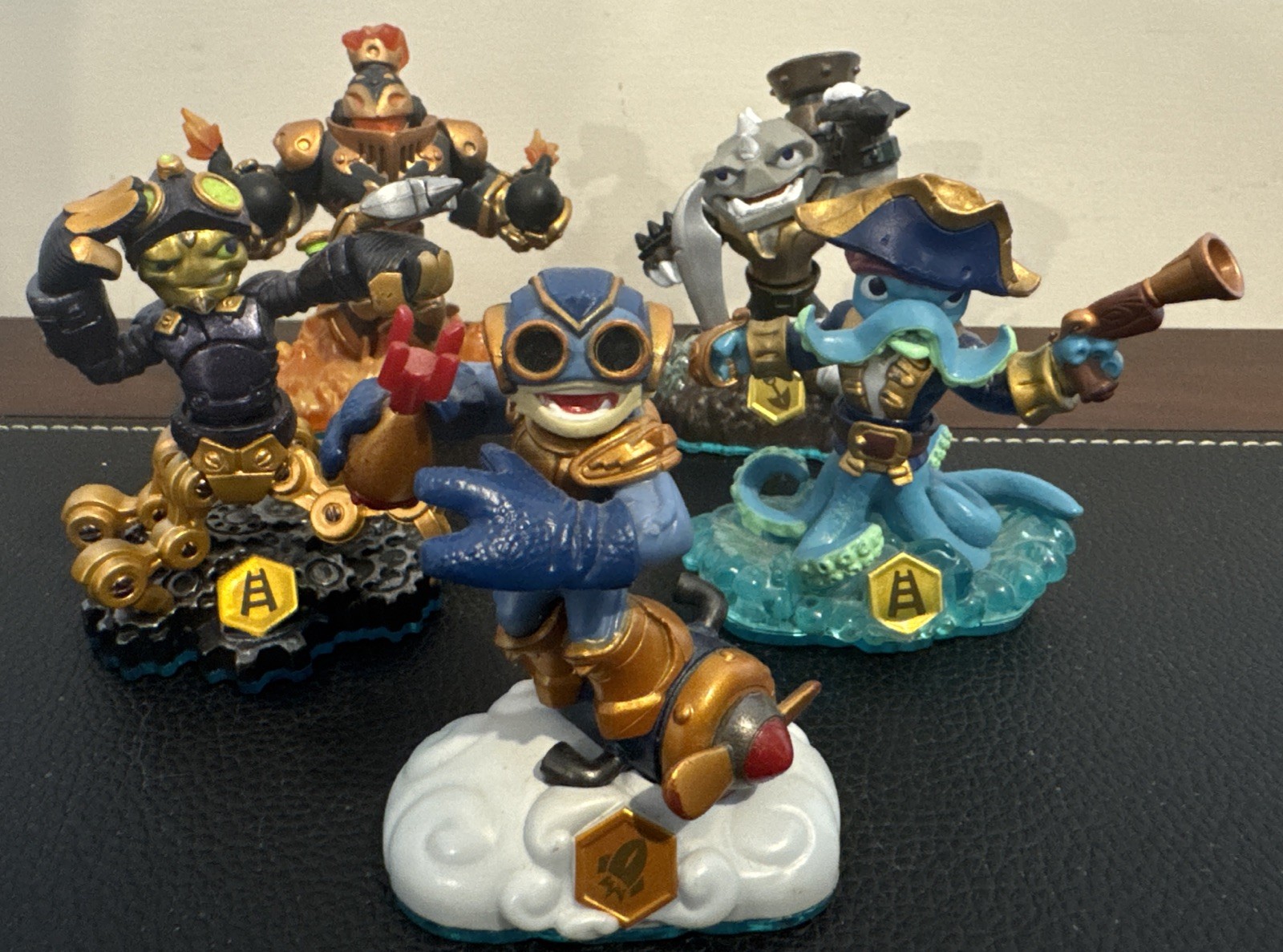 Lot Of 15 Skylanders Swap Force Swappable Activision Character Figures.