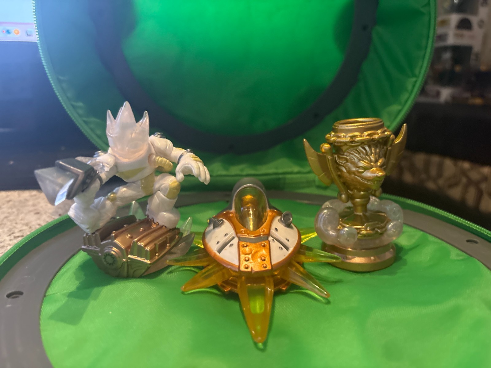 Skylanders Superchargers Sky Racing Action Pack Astroblast Sky Trophy Sun Runner