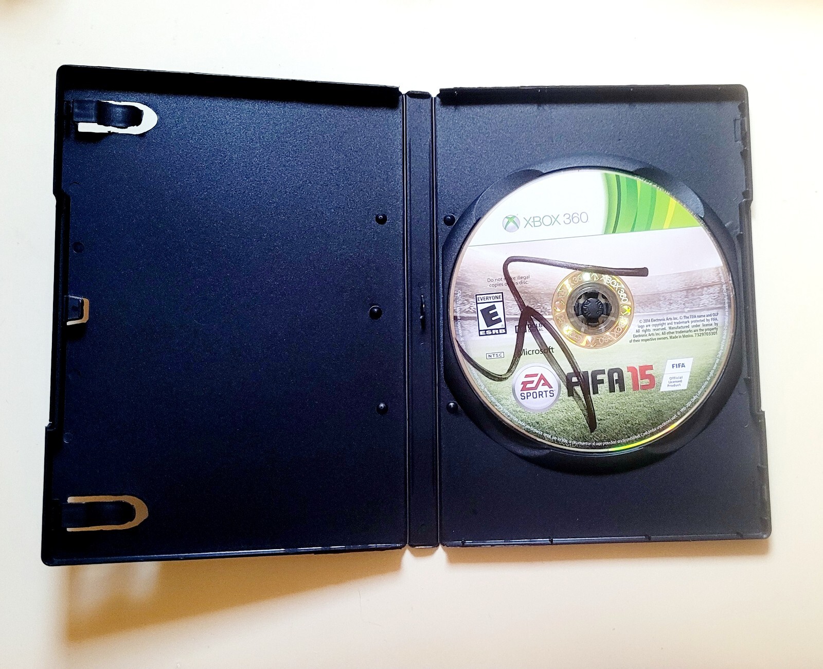 FIFA 15 XBox 360 Soccer Football Sports E Everyone 2014 EA Sports Free Shipping