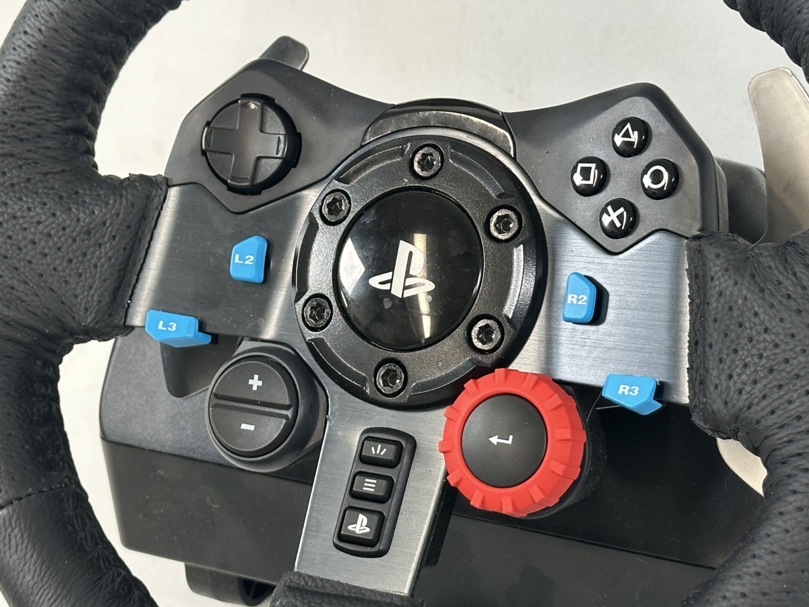 Logitech G29 Driving Force Racing Wheel and Floor Pedals – Black READ