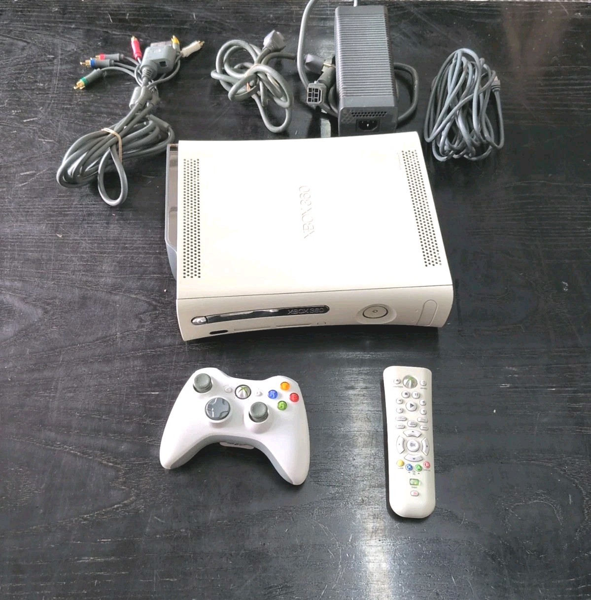 XBox 360 Matte White Video Game Console 15GB Very Clean Tested With Remote