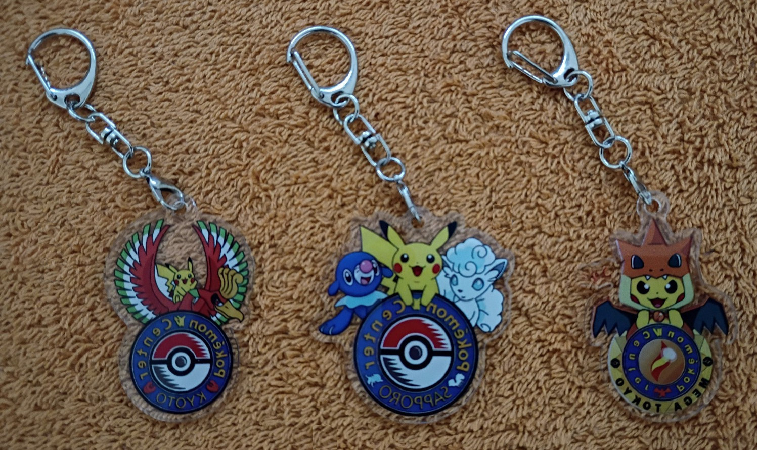 New! 3pc POKEMON CENTER KEYCHAIN SET Pikachu Key Rings Rigid Plastic Keychains