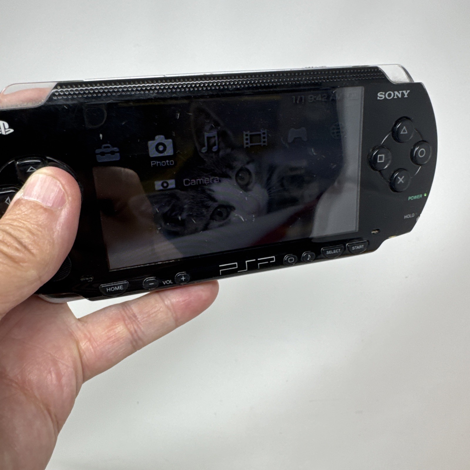 PSP-1001 Black Sony PlayStation Portable- New Battery, Charger, 2gb Memory