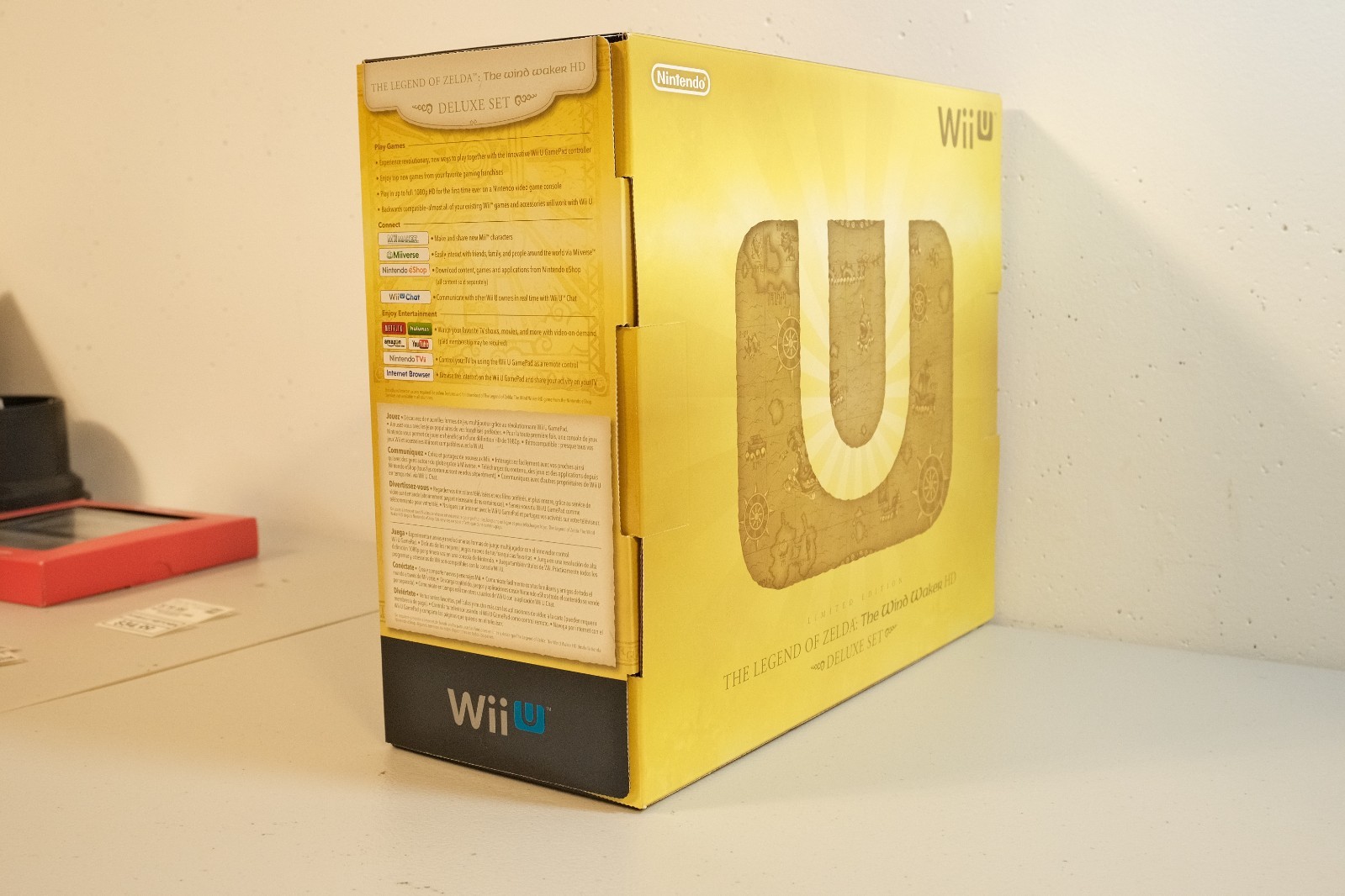 Nintendo Wii U The Legend of Zelda The Wind Waker HD Deluxe Set 32GB Console New