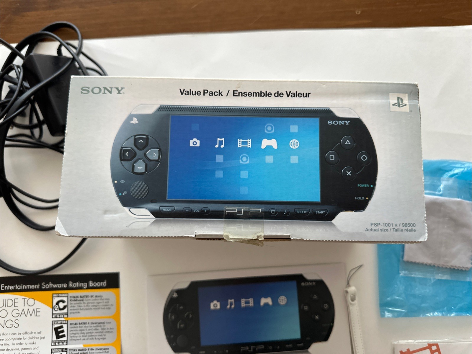 Sony PlayStation Portable Value Pack – Black (PSP-1001K) – CIB (no Headphones)